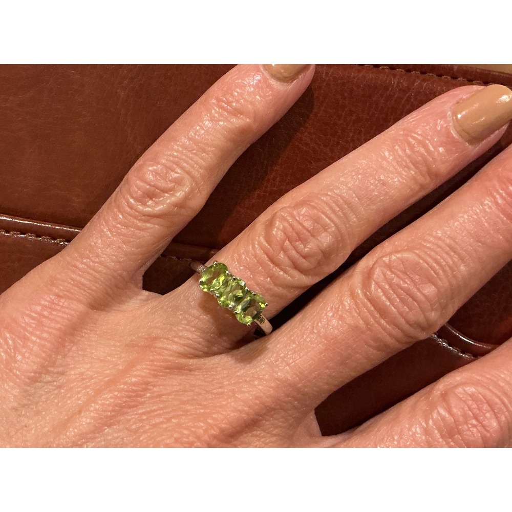 Sterling Silver‎ Ring with Peridot Green Gemstone Triple Stone Ring Sz 6.25